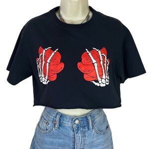 Windsor Black with Skeleton Hands and Roses Cropped T-shirt Size S